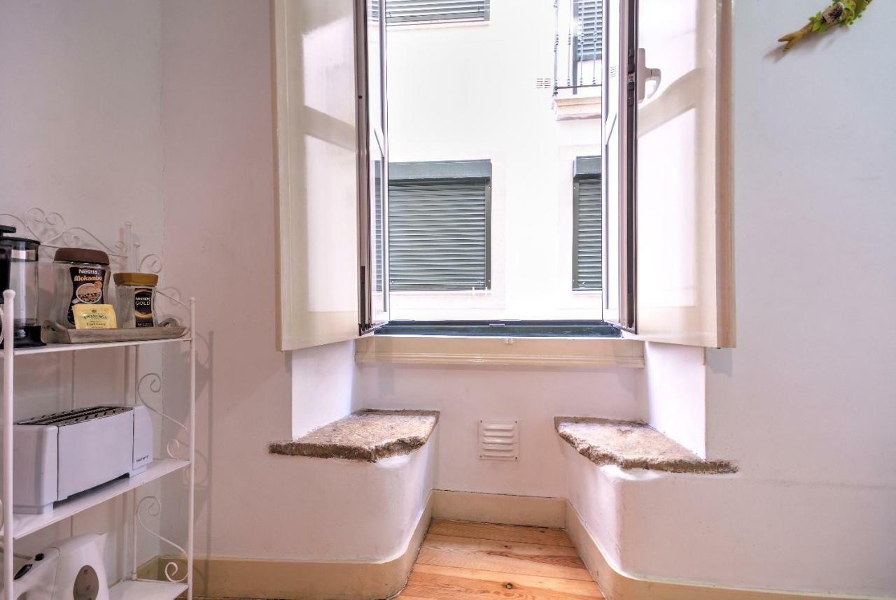 Alfama 88, By Home With A View Lisbon Exterior photo